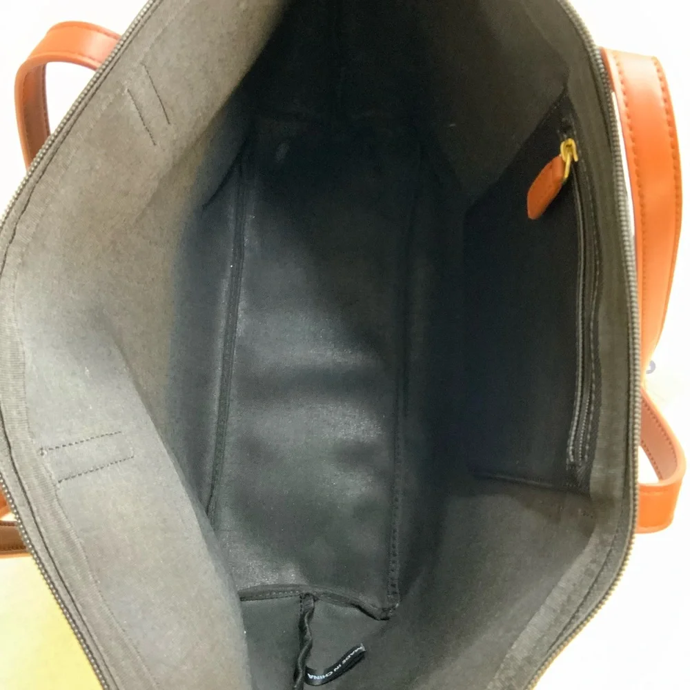 Bass shoulder purse